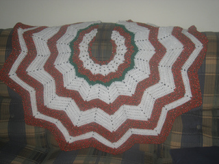 Xmas_tree_skirt_small2