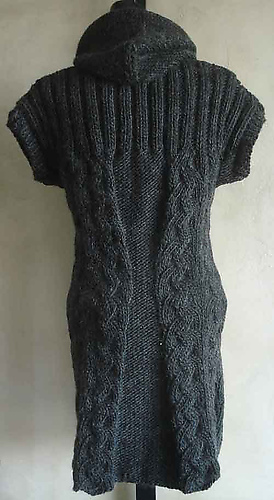 Hooded_cabled_vest_bk_500_medium