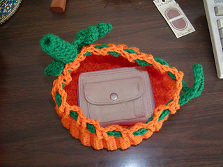 Pumpkin_purse_open_small2