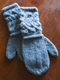 Virtmittensthumbsout_small2