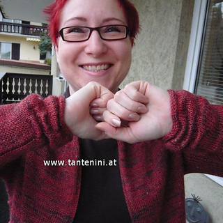 Walnuss-jacke_rot_004_small2