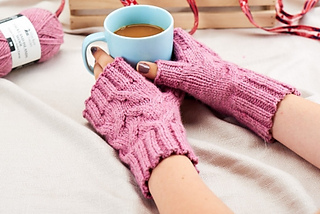 Holt_wristwarmers_458_306_small2