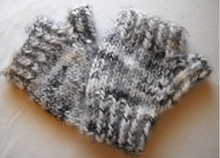 Ladies__quick_fingerless_gloves_small2