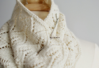 Greyhaven_white_cowl_mannequin_twig_blog_small2