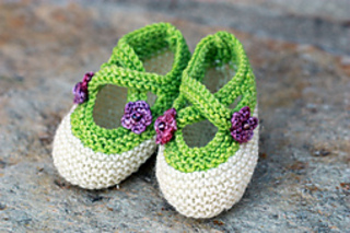 Purple_pansy_booties_small2