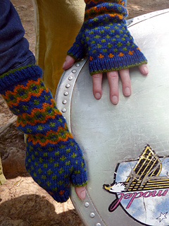 Mitts_with_canoe_small2