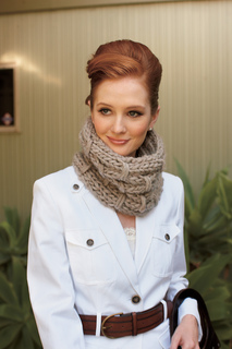 Custknit2_99382_smockedcowl_085_small2