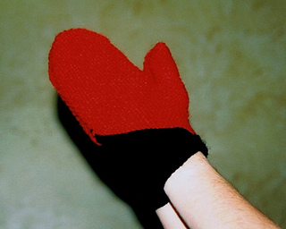 Red_mittens_small2