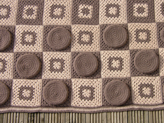 Etsy_draughts_close_up_2_small2