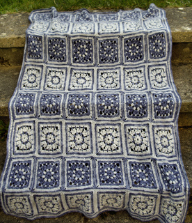 Flower_square_blanket_1_small2