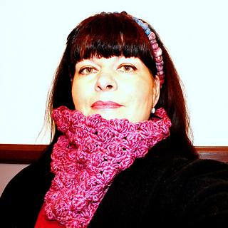 Bobbles_crochet_cowl_small2