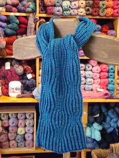 Dsc00395knottedhanger_small2