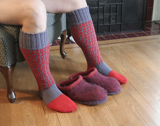 Ez_socks_on_kelly_small2