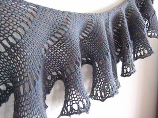 Awkwardsoul-lichen-knitted-shawl-11_small2