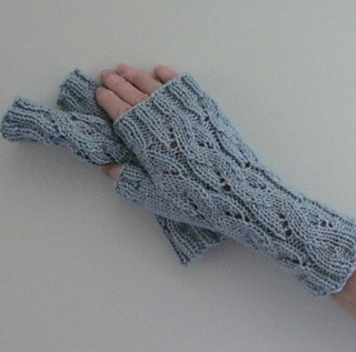 Emilee_dee_mitts_small2