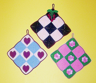 Checkerboard_potholders_small2