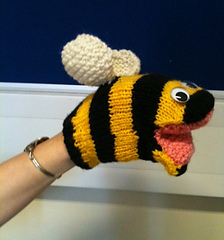 Knit and crochet free patterns - Bees. Compilation of free patterns to knit or crochet, all about bees. Hats, costumes, skirts and other outfits. Knit and crochet free patterns - Bees. Compilation of free patterns to knit or crochet, all about bees. Hats, costumes, skirts and other outfits.