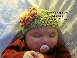 Greem_hat_with_fluffy_flower_al_small2