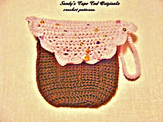 167_2cupcake_diaper_clutch3_small_small2