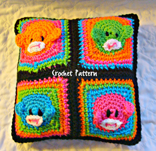 525_retro_pillow_small2