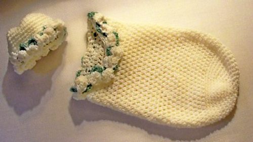 White_set_cocoon_medium