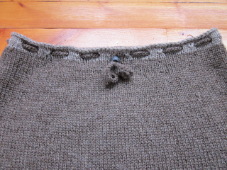 Nolas_skirt_detail_small2