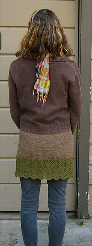 Cafe_skirt_whole_back_medium