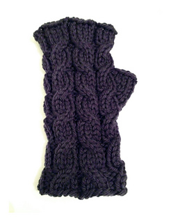 3_hour_cabled_mitts_pic2_small2