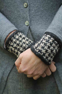 Houndstooth_wristies_small2