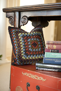 Granny-square-pillow2_small2