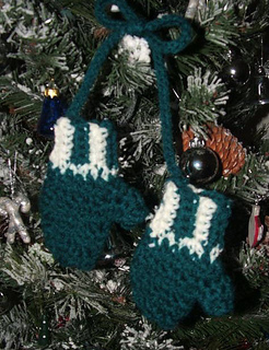 Mitten_ornament_small2
