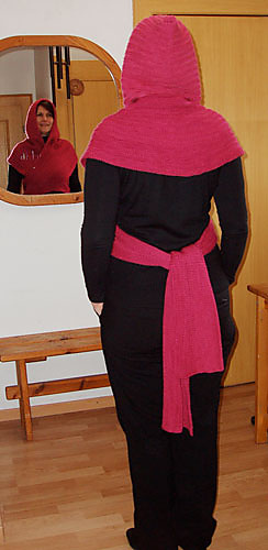 38-kapuzenschal-rot-3_medium