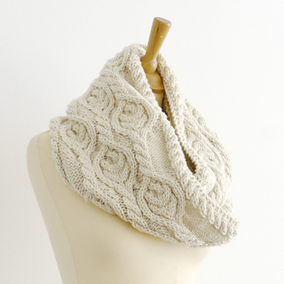 Walnut_snood_3_small2
