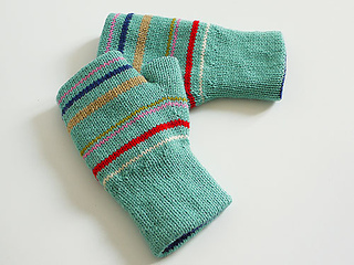 Reversible_fingerless_glove_light_blue_stripe_small2