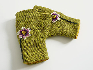Reversible_fingerless_glove_grass_flowere_small2