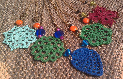 Motif_pendant_necklaces_medium