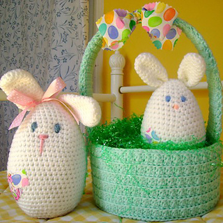 Momma_bunny___baby_with_basket_small2