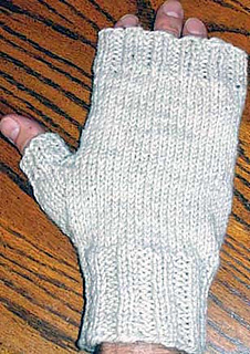 Mens_fingerless_mitts_orig_cream_fix_small2