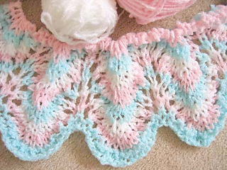 Rippling_waves_baby_blanket_start_fix_light_tlc_amore_small2