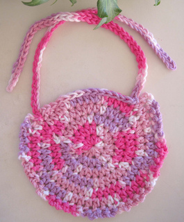 Droolie_bib_one_version_small2