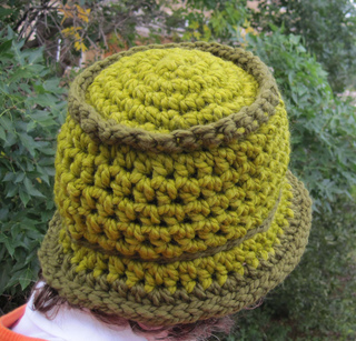 Chunky_bucket_hat_green_1_small2