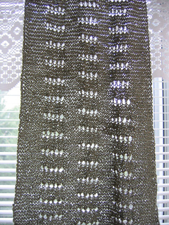 I_just_want_to_knit_shawl_on_window_small2