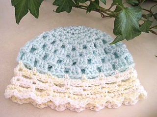 Pretty_little_baby_hat_green_yell_small2