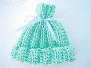 Rib_look_newborn_cap_outside_snow_2_small2