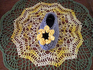 Cheery_cotton_baby_shoes_on_doily_2_small2