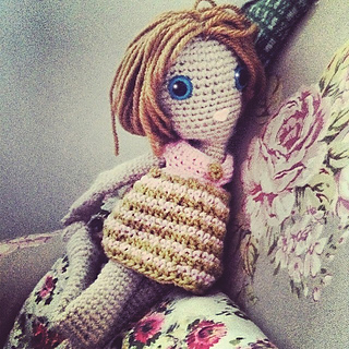 Doll2rav_small2