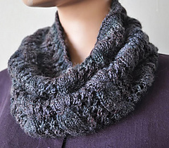 Sausa-cablelacecowl_small