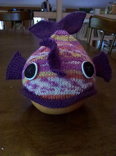 Pink_minnow_hat_front_small2