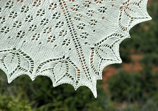 Lotusshawl-w-detail_small2