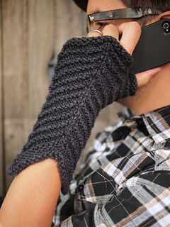 Kilgore_mitts-phonesm_small2